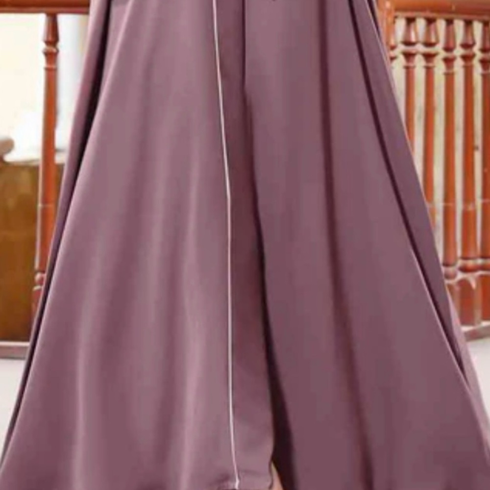Elegant Embroidered Abaya in Mauve with scarf - Picture 3 of 3